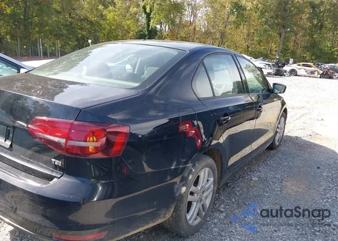 2018 Volkswagen Jetta 1.4T S z USA, uszkodzony, nr VIN 3VW2B7AJ9JM231090